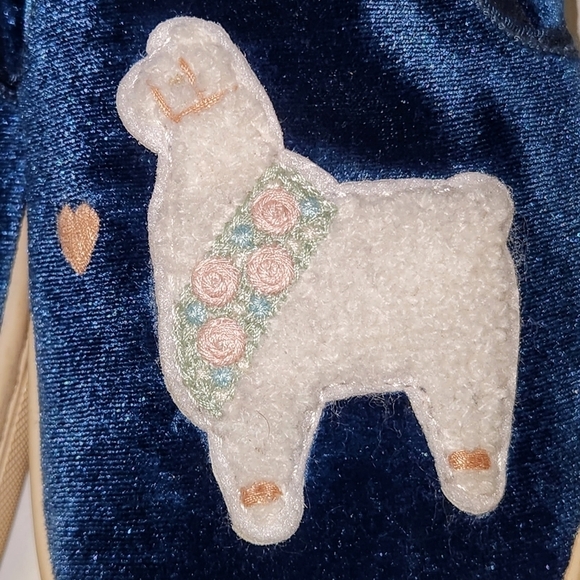 SOLUDOS LLAMAS IN LOVE Blue Velvet Sherpa Embroidered Sneakers Size 8 - Picture 12 of 16